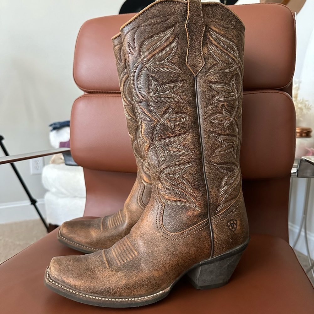 Ariat Cowboy Boots